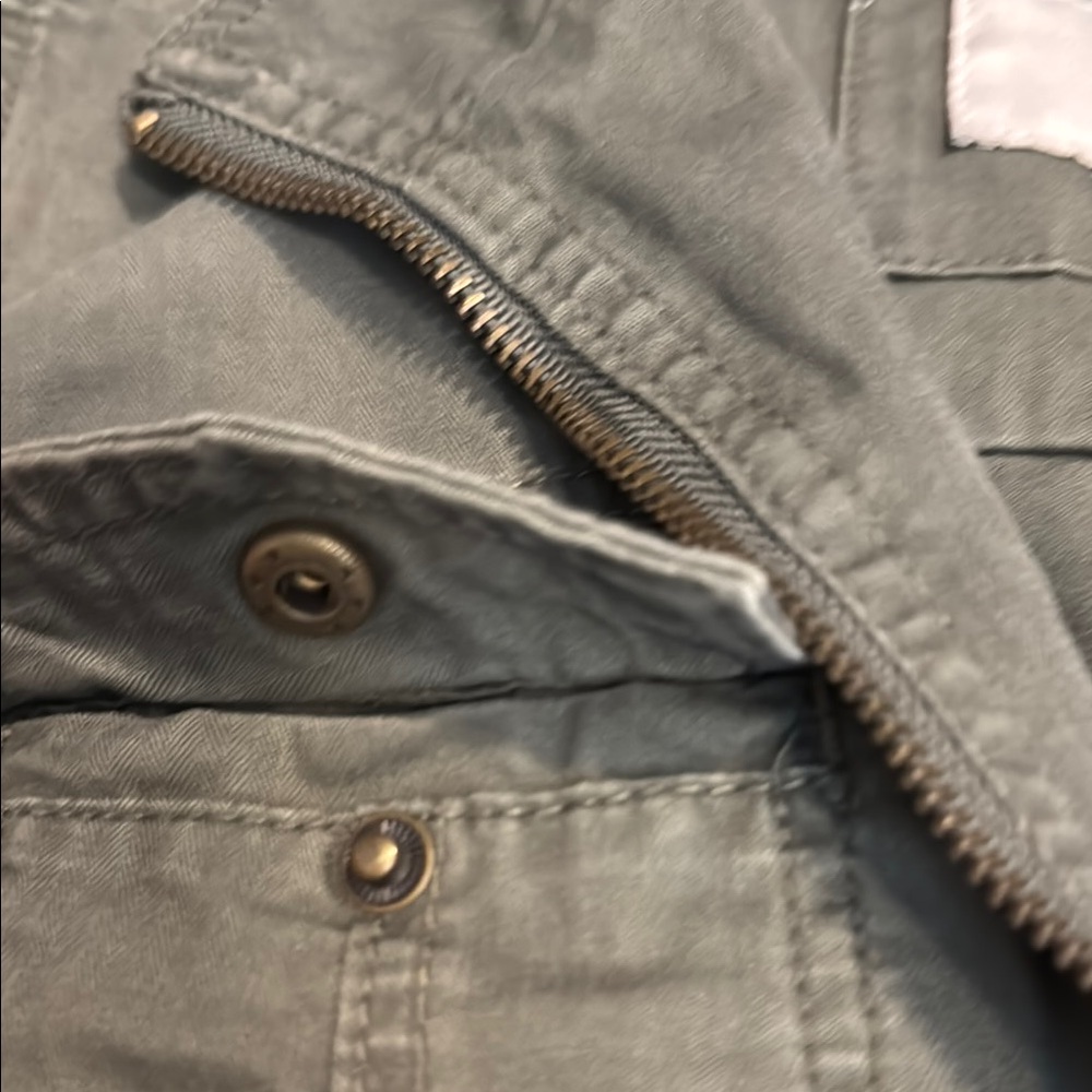 Women's Olive Green Utility Vest - Picture 4 of 5